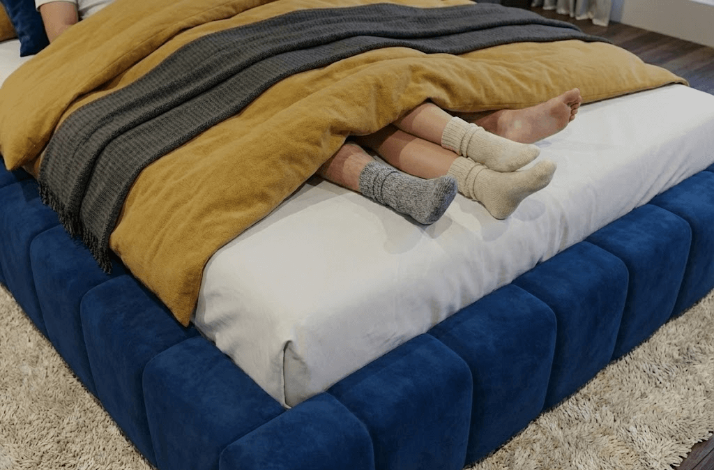 Matelas pour lit coffre - système de vérins